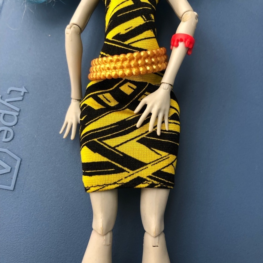 💕💕Vintage Monster High💘 Fan favourite Ghoulia Yelps **sold as is - Picture 3 of 8